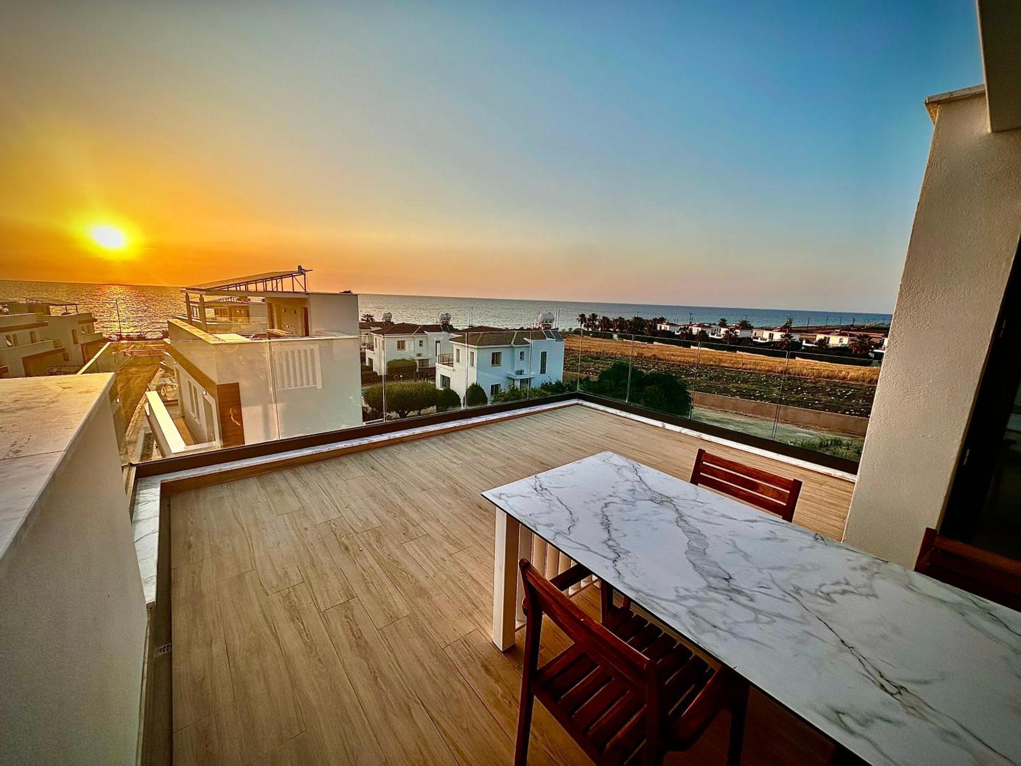 Santa Barbara Seafront Villas W Jacuzzi Pool Paphos Exterior photo